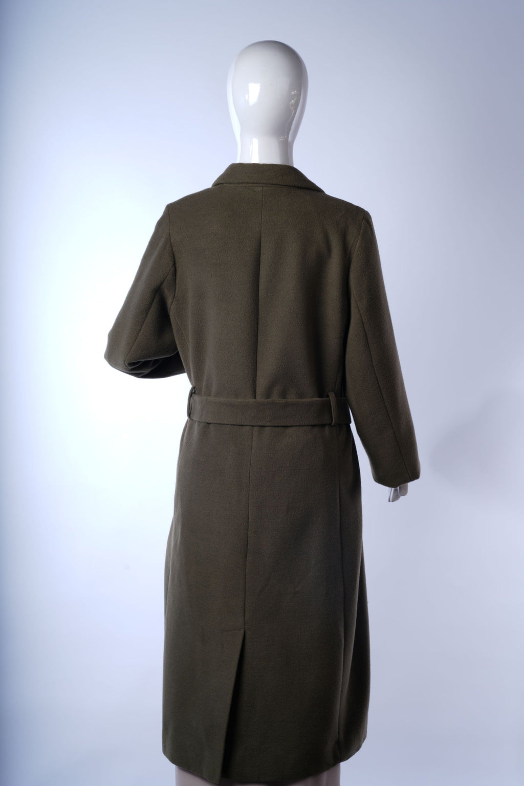 Versatile wool-blend Chesterfield coat ideal for formal occasions and cold-weather wear.