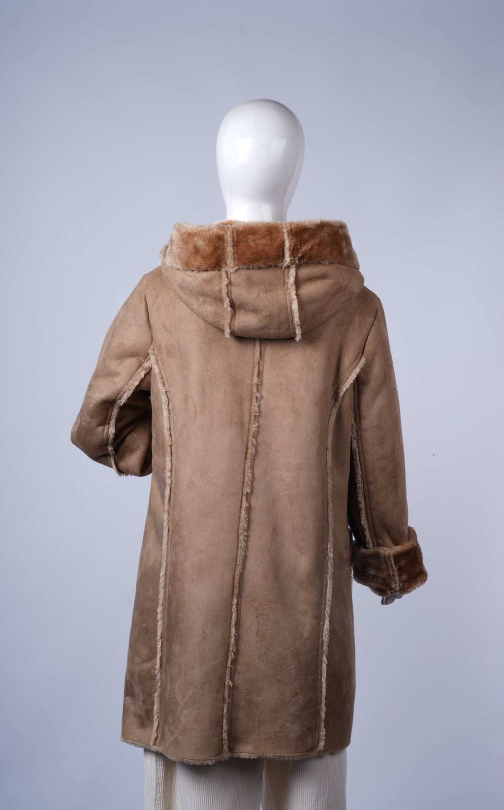 Timeless brown plaid blazer featuring single-button front and flap pockets for everyday wear.