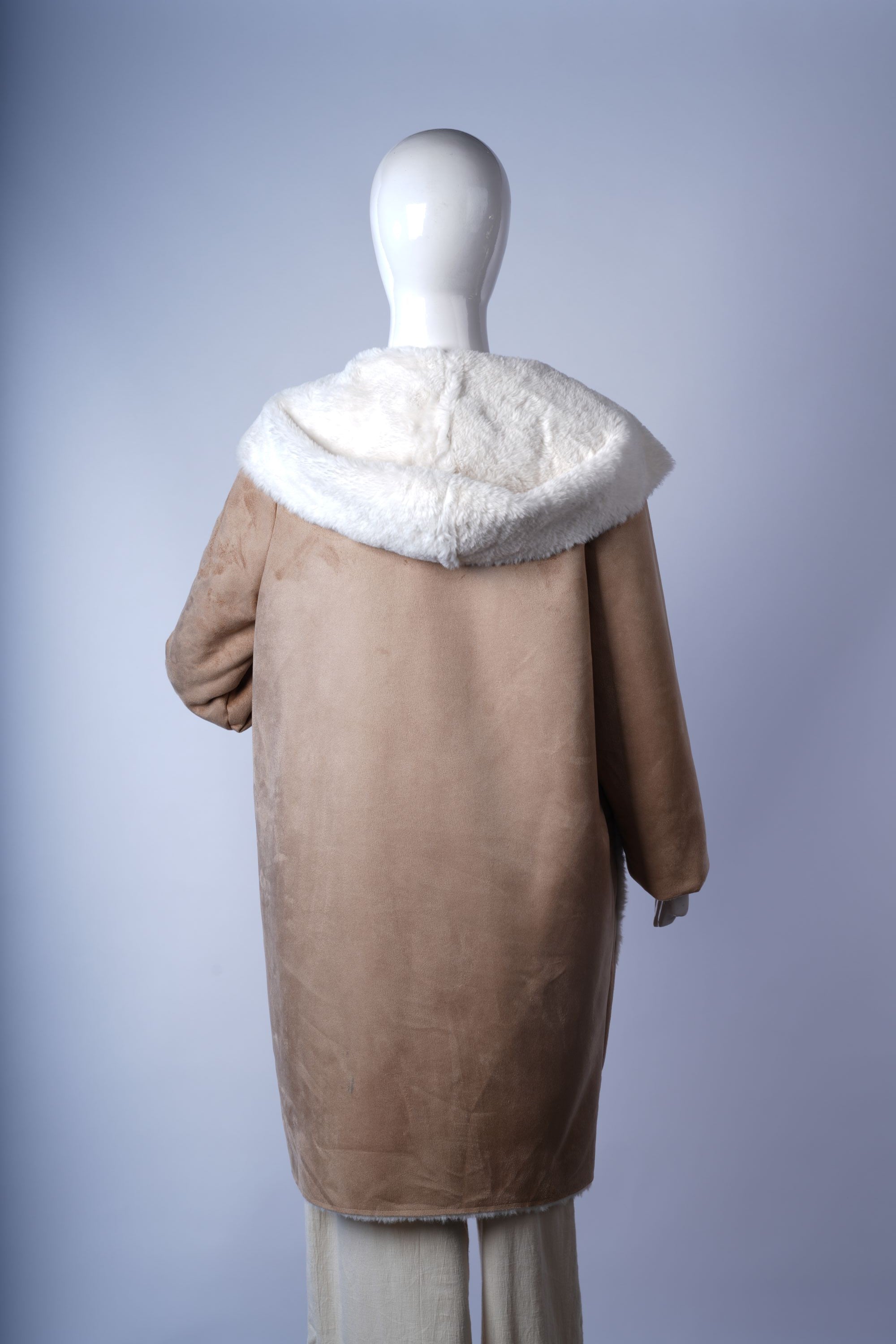 Versatile double-breasted trench coat in beige, perfect for polished everyday styling.