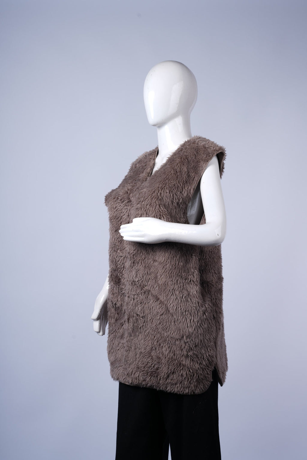 MONO-MART  Oversized Faux Fur Vest