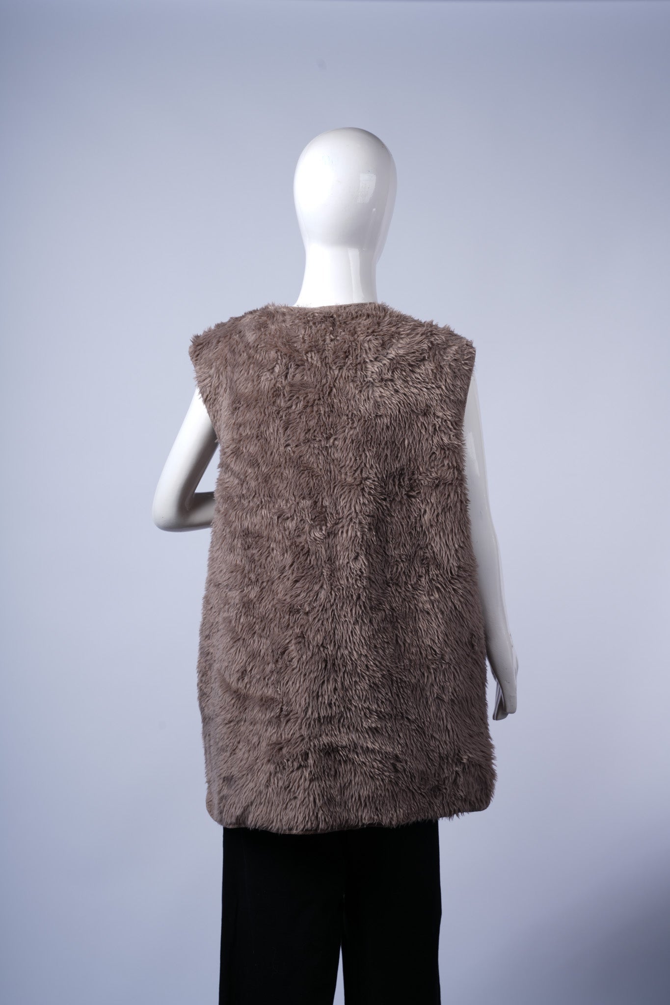 MONO-MART  Oversized Faux Fur Vest