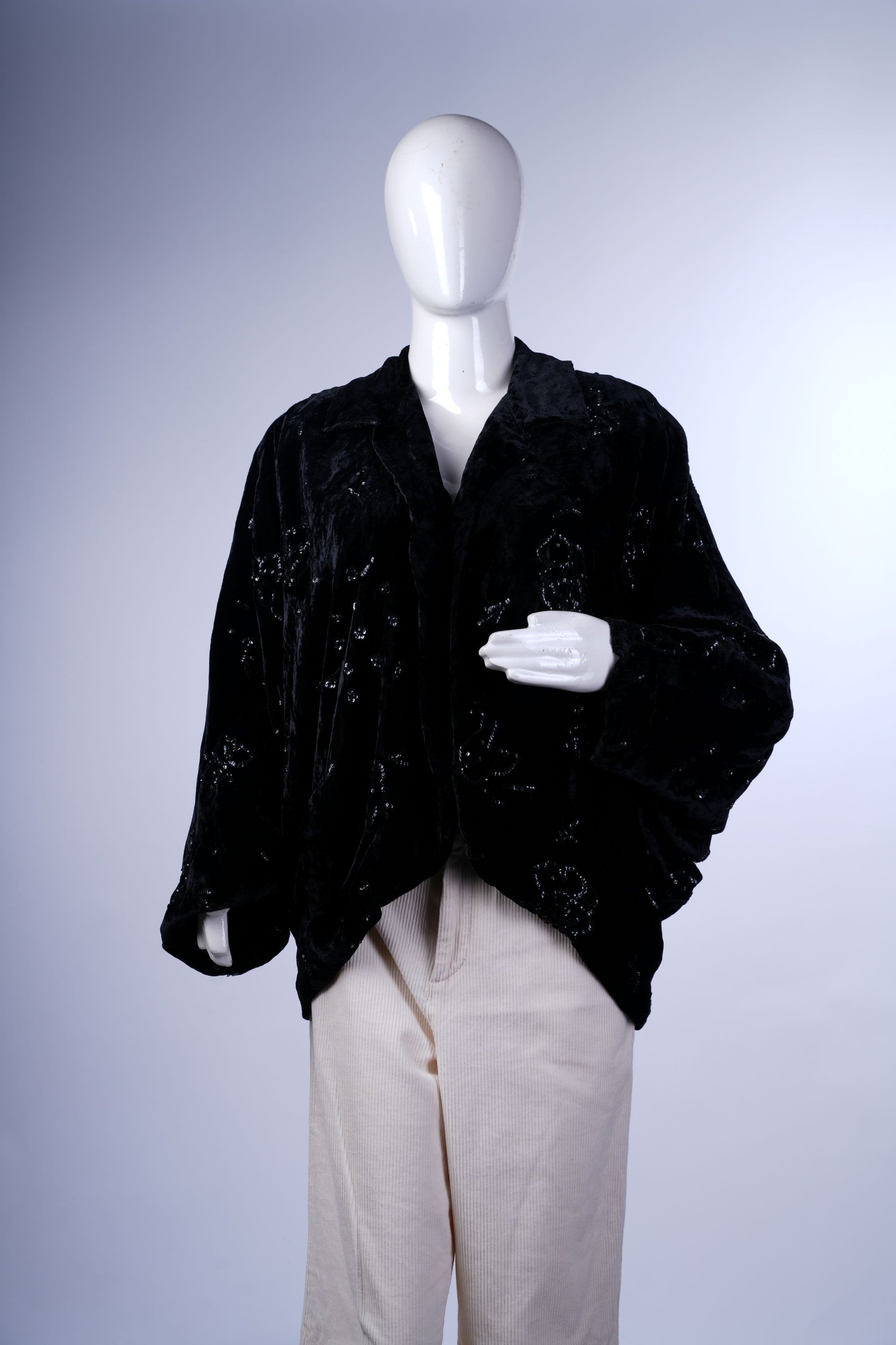 TOLENTION (Milano-italy) - Black Velvet Bolero-Style Sweater
