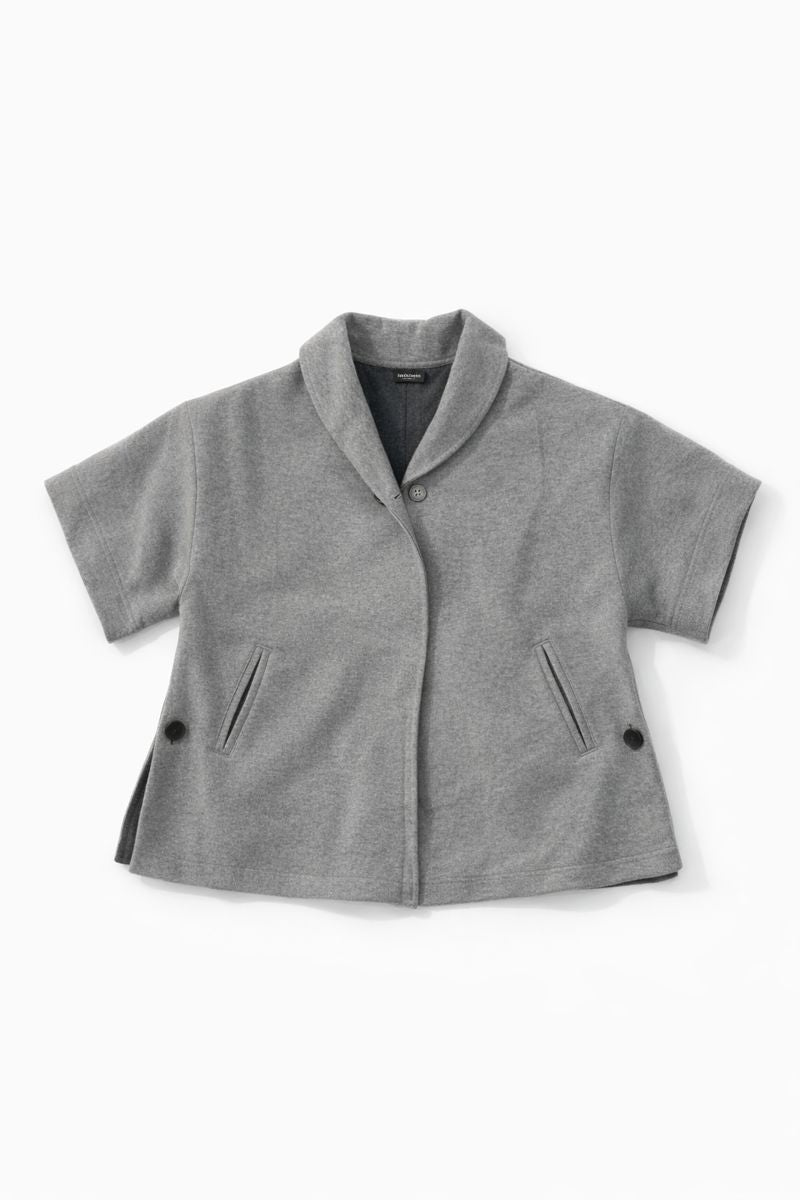 Light grey short-sleeved shawl collar coat with front patch pockets