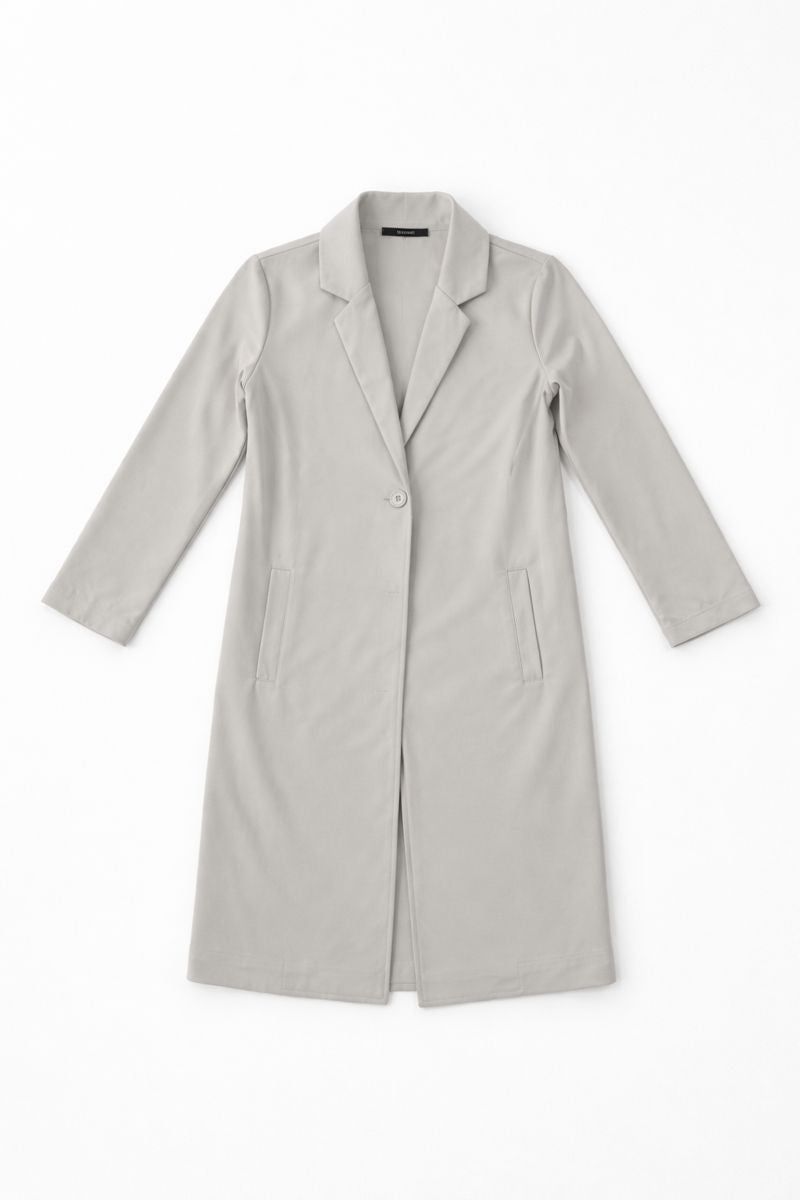 Single-breasted knee-length overcoat with notched lapels