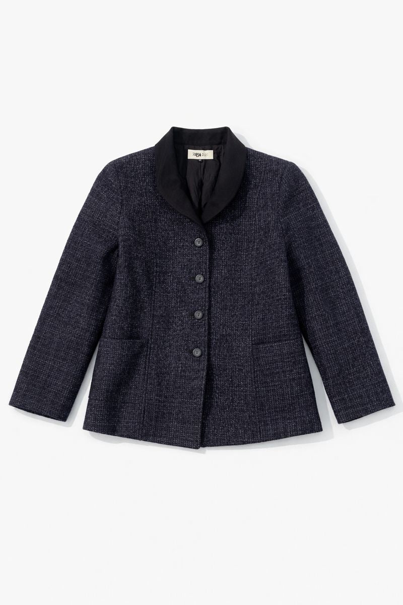 short textured jacket with contrast collar, front buttons, full sleeves, and patch pockets